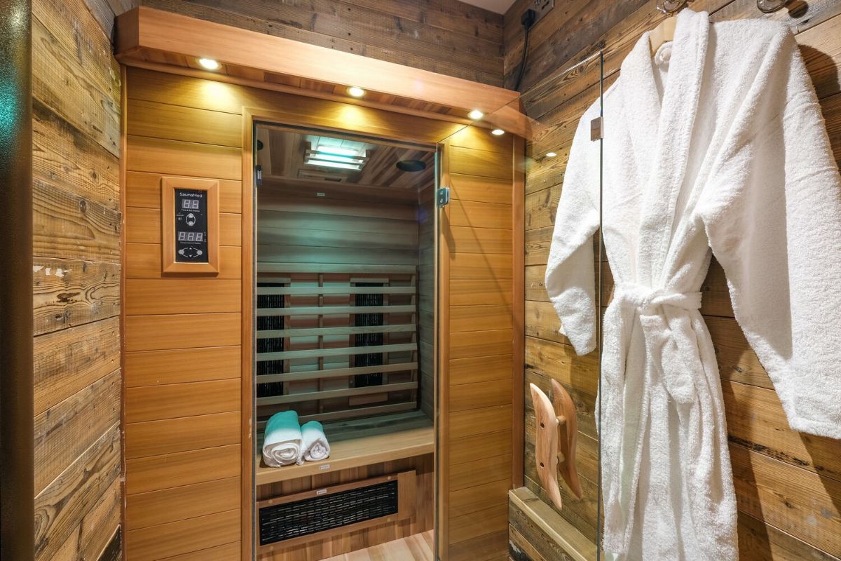 Infrared sauna at Lymestone