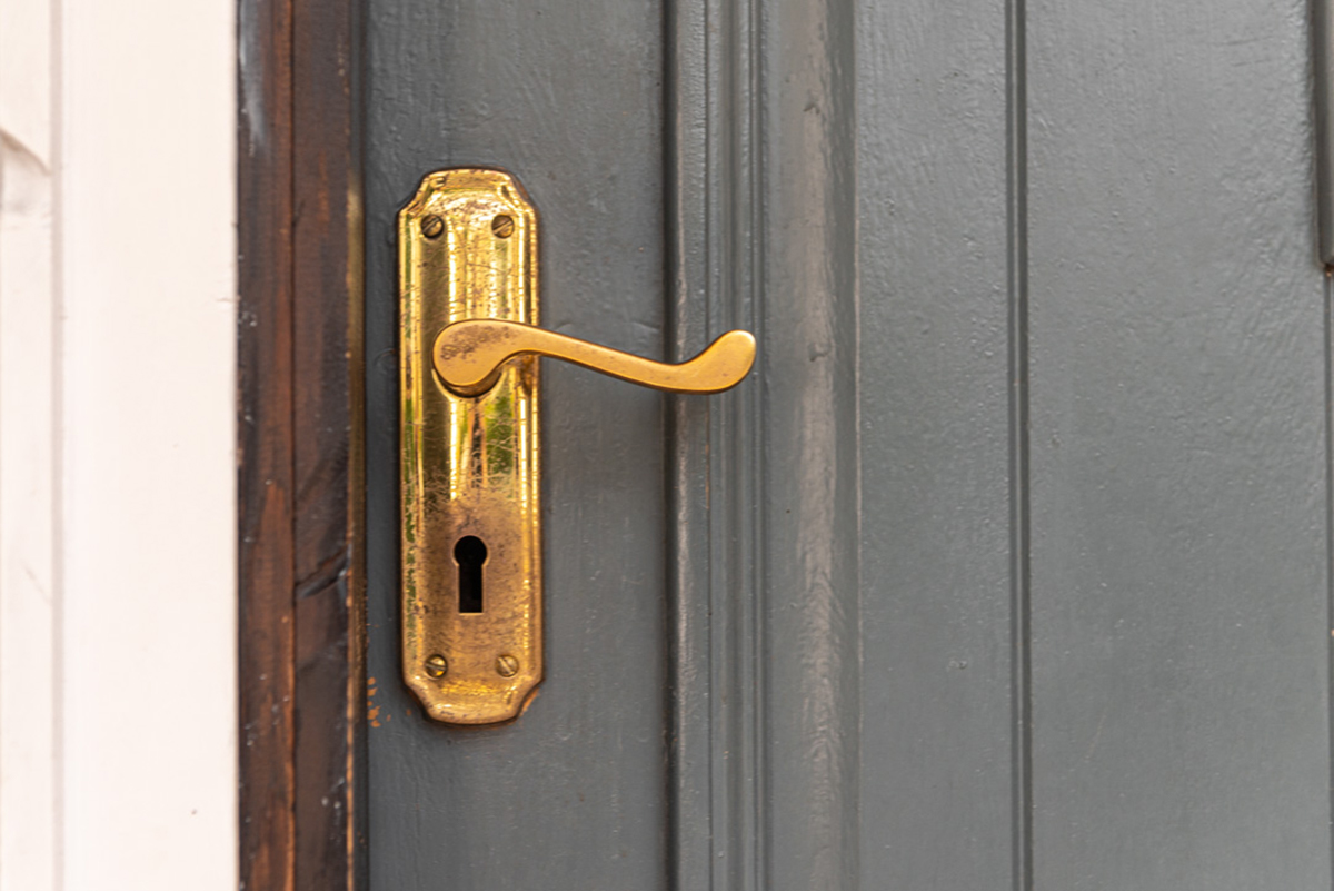 Door handle of a country home