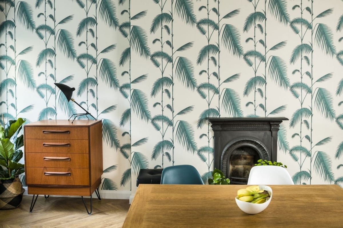 Wallpaper as large-scale artwork. Amelia Wilson